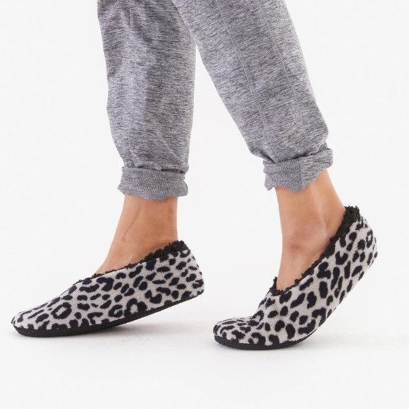 NWT Isaac Mizrahi Leopard Print Slippers Small - Picture 2 of 4